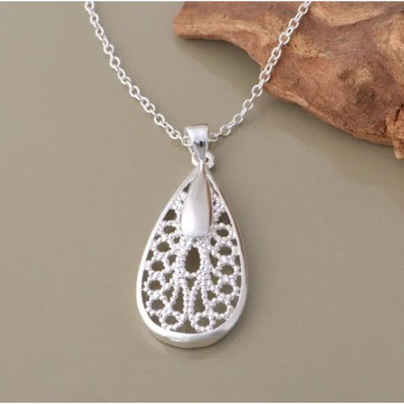 .925 Sterling Silver Fine Chain Large Filigree Teardrop Pendant 16" Necklace - Picture 4 of 4